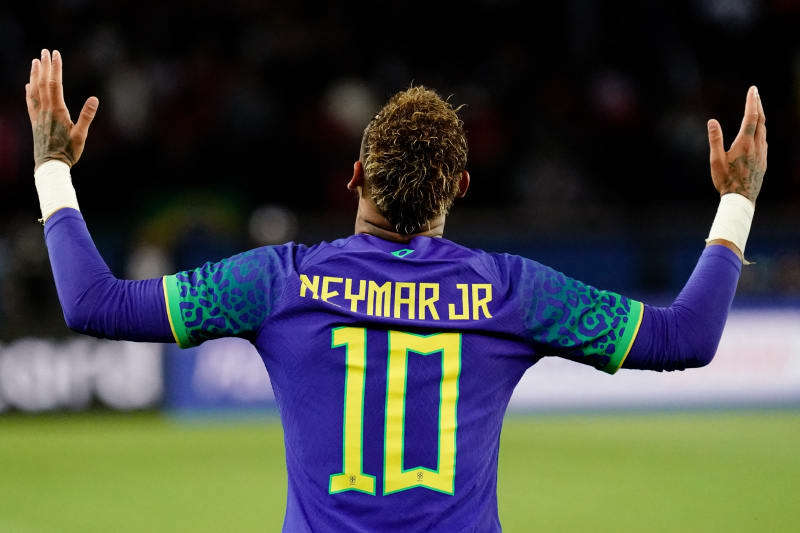 Neymar skálopevně stojí za kontroverzním brazilským prezidentem Jairem Bolsonarem.