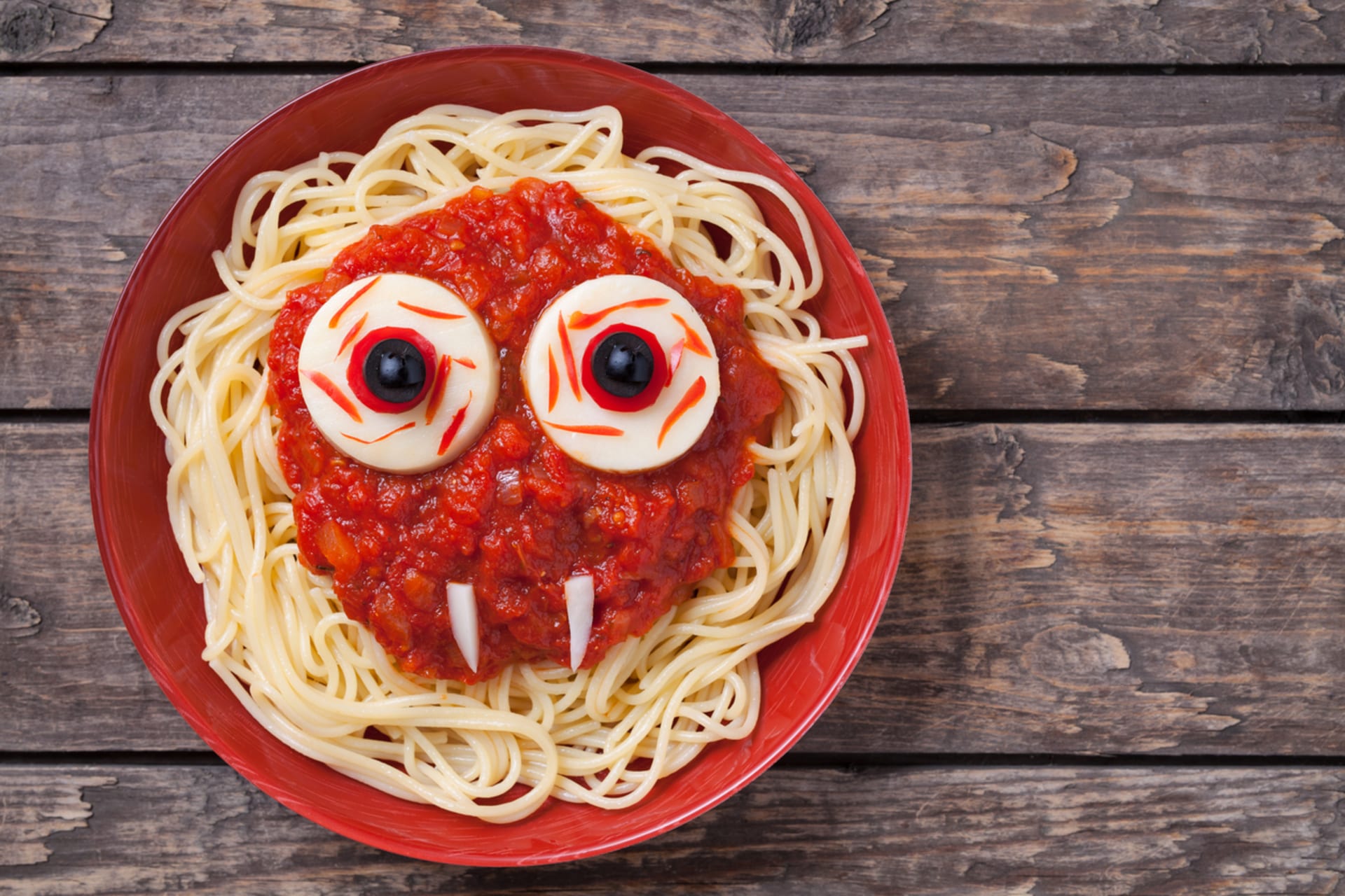 Špagety s krvavou omáčkou