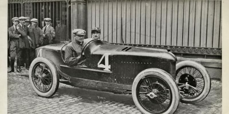 Felice Nazzaro na dvoulitrovém šestiválci Fiat o výkonu 90 k, se kterým vyhrál Velkou cenu Francie 1922