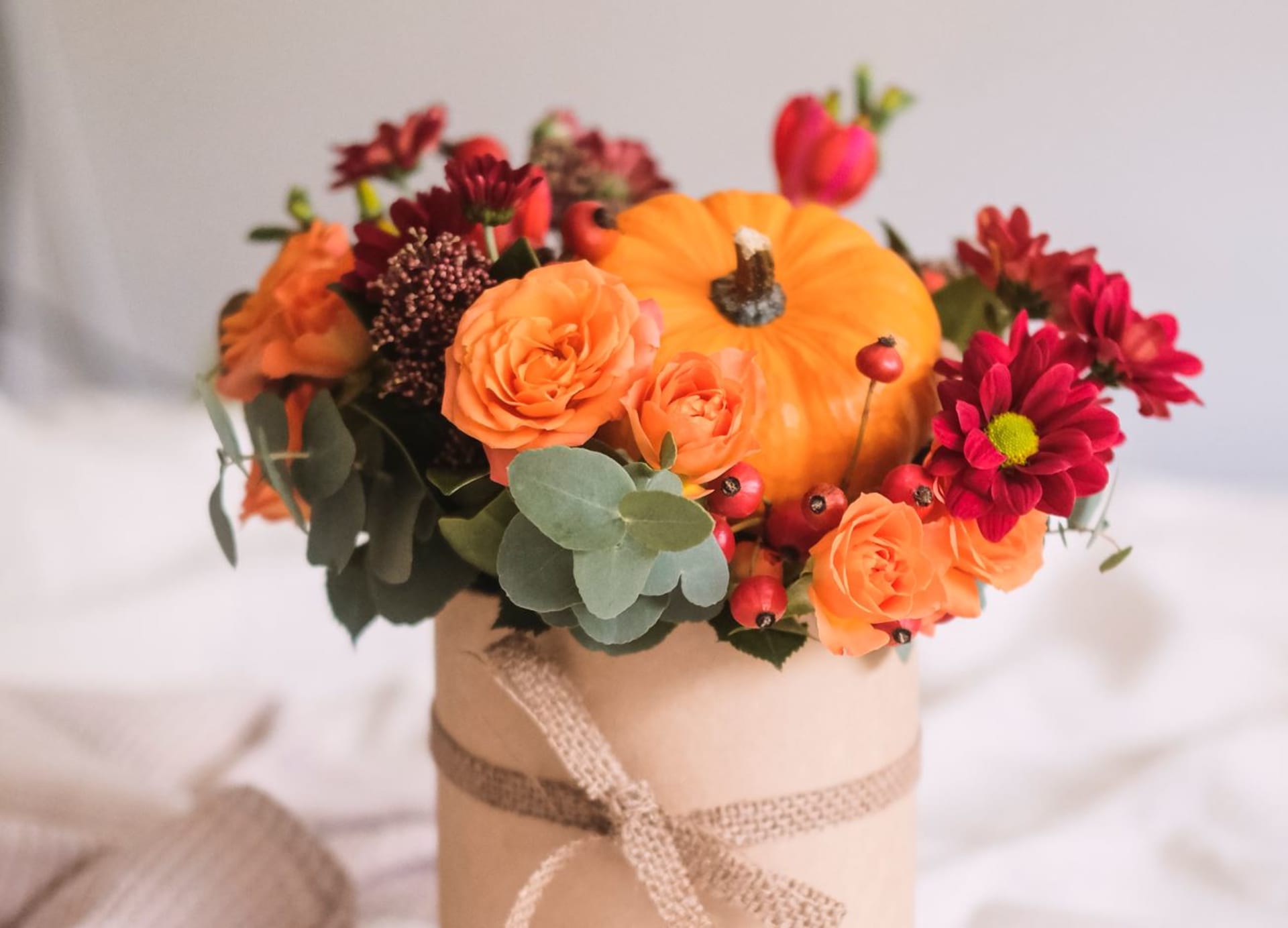 Podzimní kytice a dekorace dotvoří atmosféru