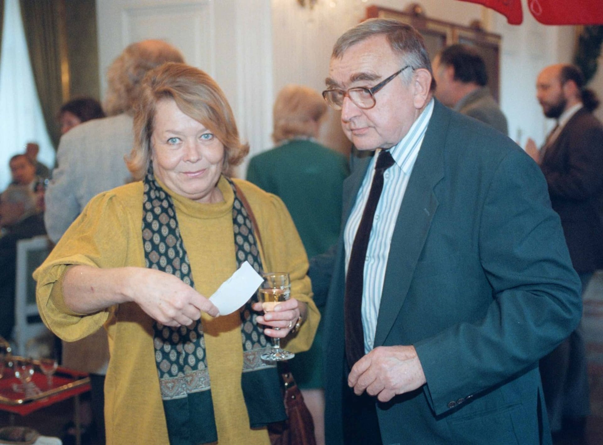 Jana Drbohlavová s kolegou Karlem Urbánkem na předávání cen Senior Prix v roce 1997