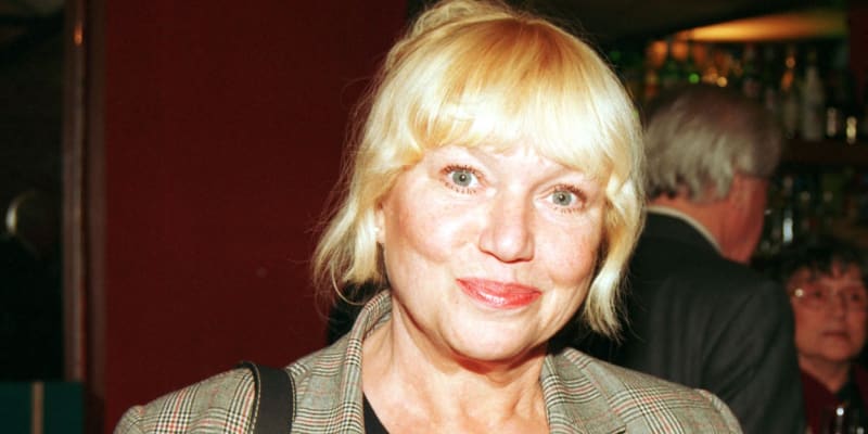 Herečka a zpěvačka Zuzana Burianová zemřela 25. října.