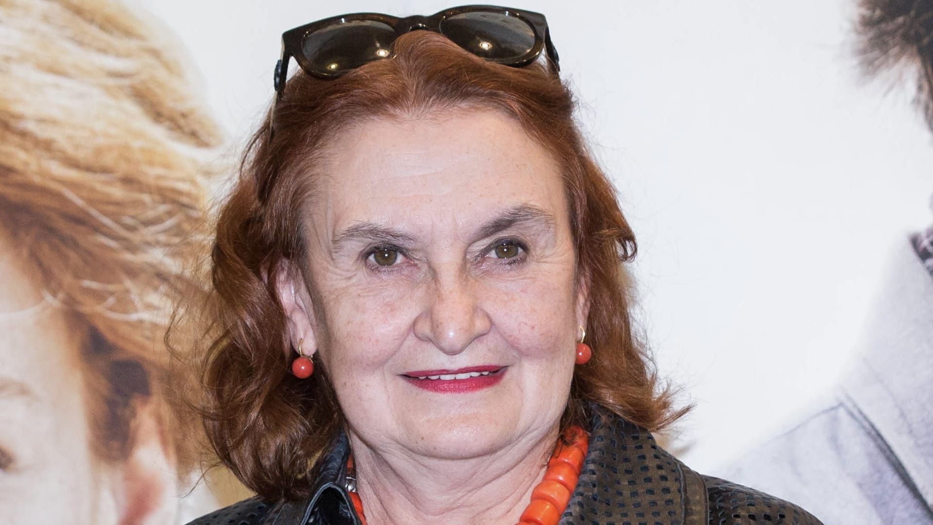 Herečka Eva Holubová oslavila 64. narozeniny.  
