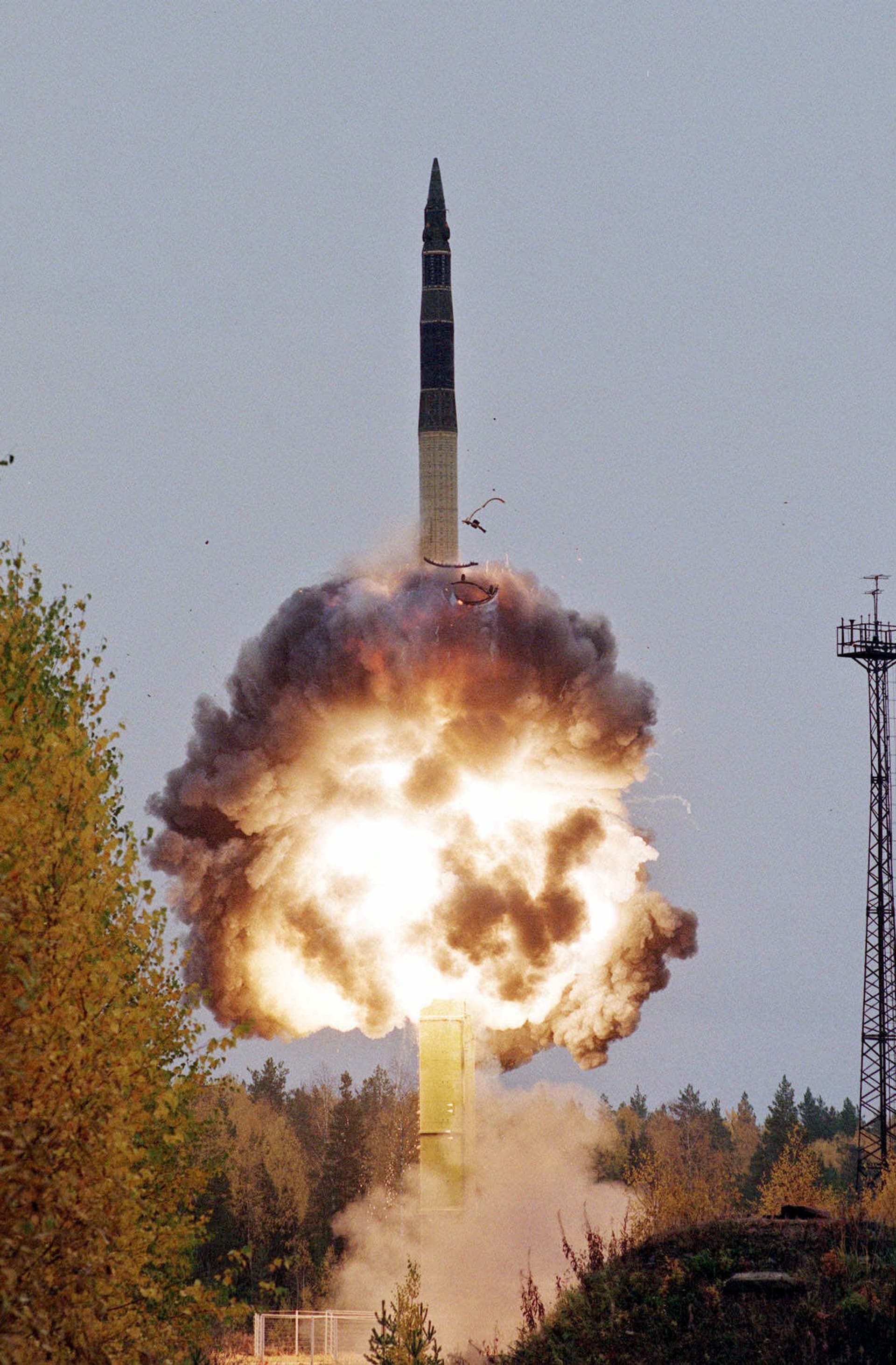 Test mezikontinentální balistické rakety Topol-M.