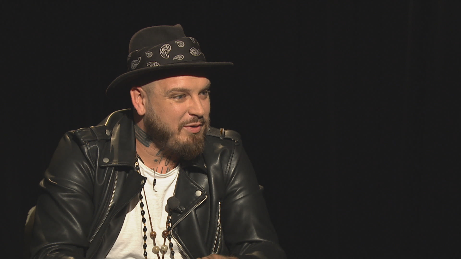 Frontman kapely Rybičky 48 Jakub Ryba byl hostem pořadu Povídej na CNN Prima NEWS. 