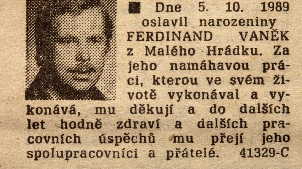 Narozeninové přání Václavu Havlovi v Rudém právu, adresované jeho pseuonymu - Ferdinandu Vaňkovi.