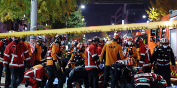 Tragédie obrovských rozměrů. Při oslavách Halloweenu v Soulu zemřelo nejméně 153 lidí