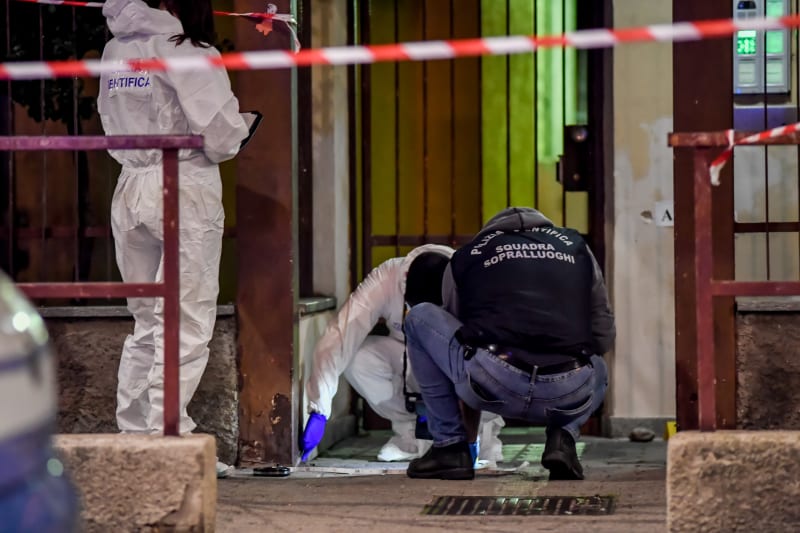 Místo činu. Bývalý kápo fanoušků Interu Milán byl zastřelen přímo před svým domem.
