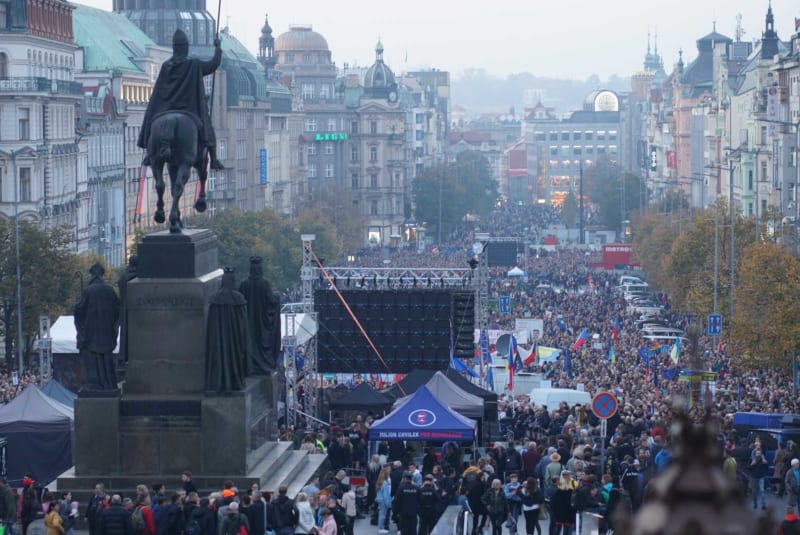 Demonstrace Milionu chvilek na Václavském náměstí