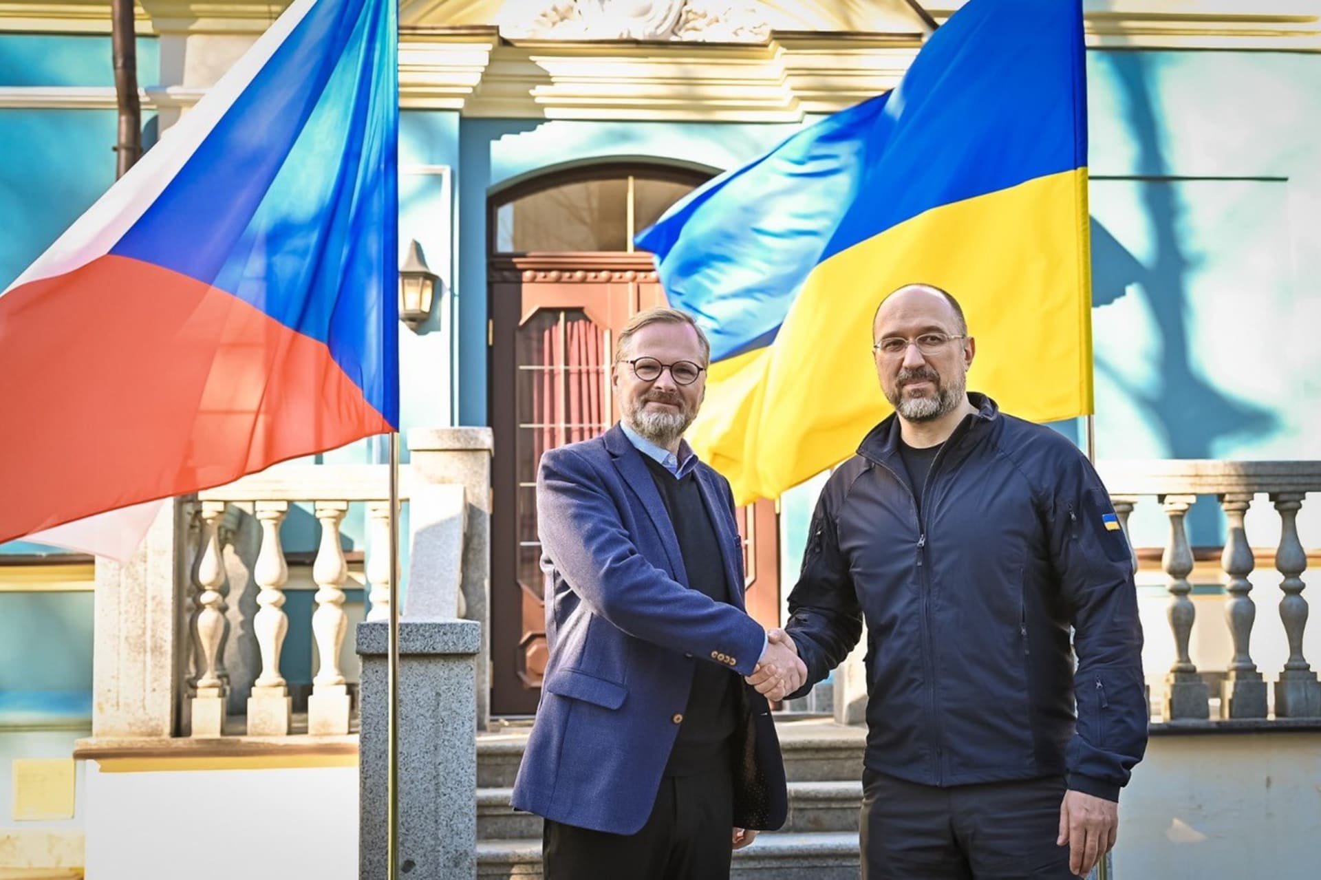 Petr Fiala a ukrajinský premiér Denys Šmyhal v Kyjevě