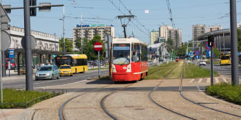 Šílený případ z Polska: Mladík ukradl tramvaj, po cestě nabíral nic netušící cestující