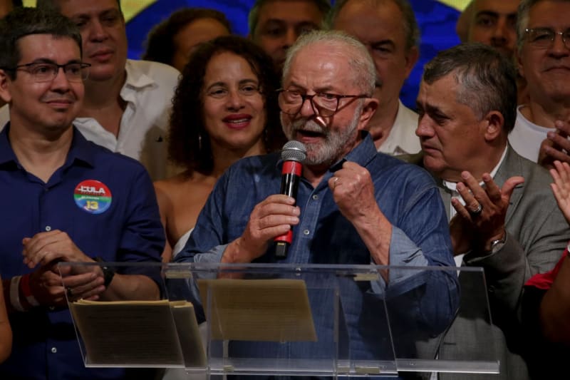 Lula je vítězem prezidentských voleb v Brazílii.