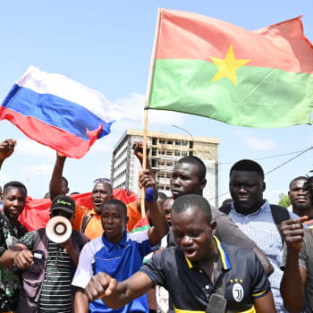 Převrat v Burkina Faso můžou Rusové sledovat s úsměvem.
