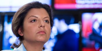 Seriál Přátelé byl první kapkou západního ultraliberálního boršče, tvrdí ruská novinářka