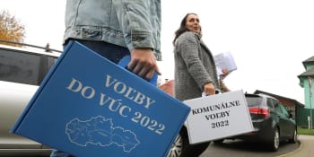 Dav útočil vidlemi, policie varovně střílela. Volby na východním Slovensku spustily nepokoje