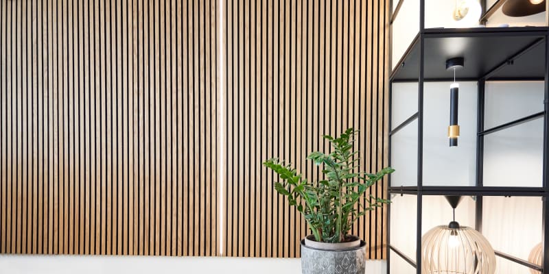 Woodea designové dřevěné lamelové panely svou cenou a vysokou kvalitou potěší nejen vaše oko, ale i peněženku. 