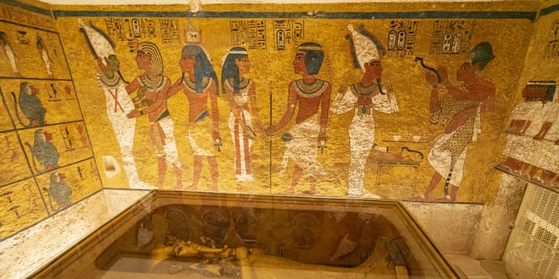 Tutanchamonova hrobka s jeho mumií