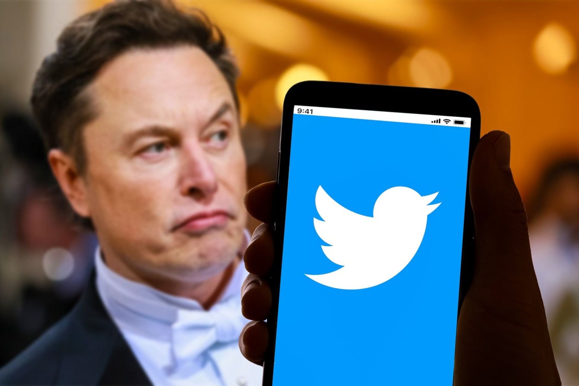 Elon Musk úřaduje na Twitteru.