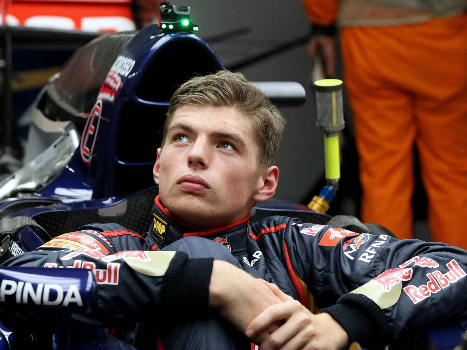 V sezoně 2015 získal Max oficiální superlicenci a představil se ve věku 17 let a 166 dnů jako historicky nejmladší jezdec ve stáji Toro Rosso neboli juniorského týmu Red Bullu.