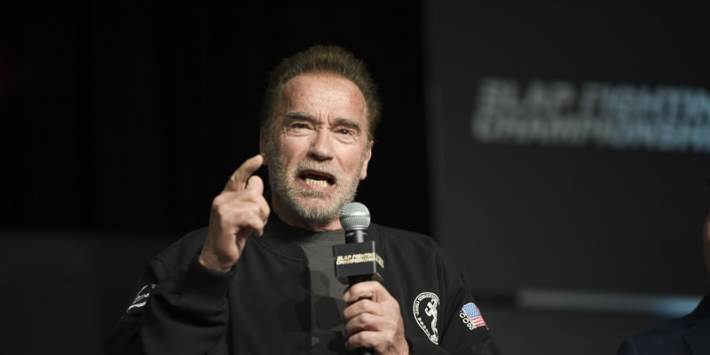 Fackování má zastánce i v Arnoldu Schwarzeneggerovi.