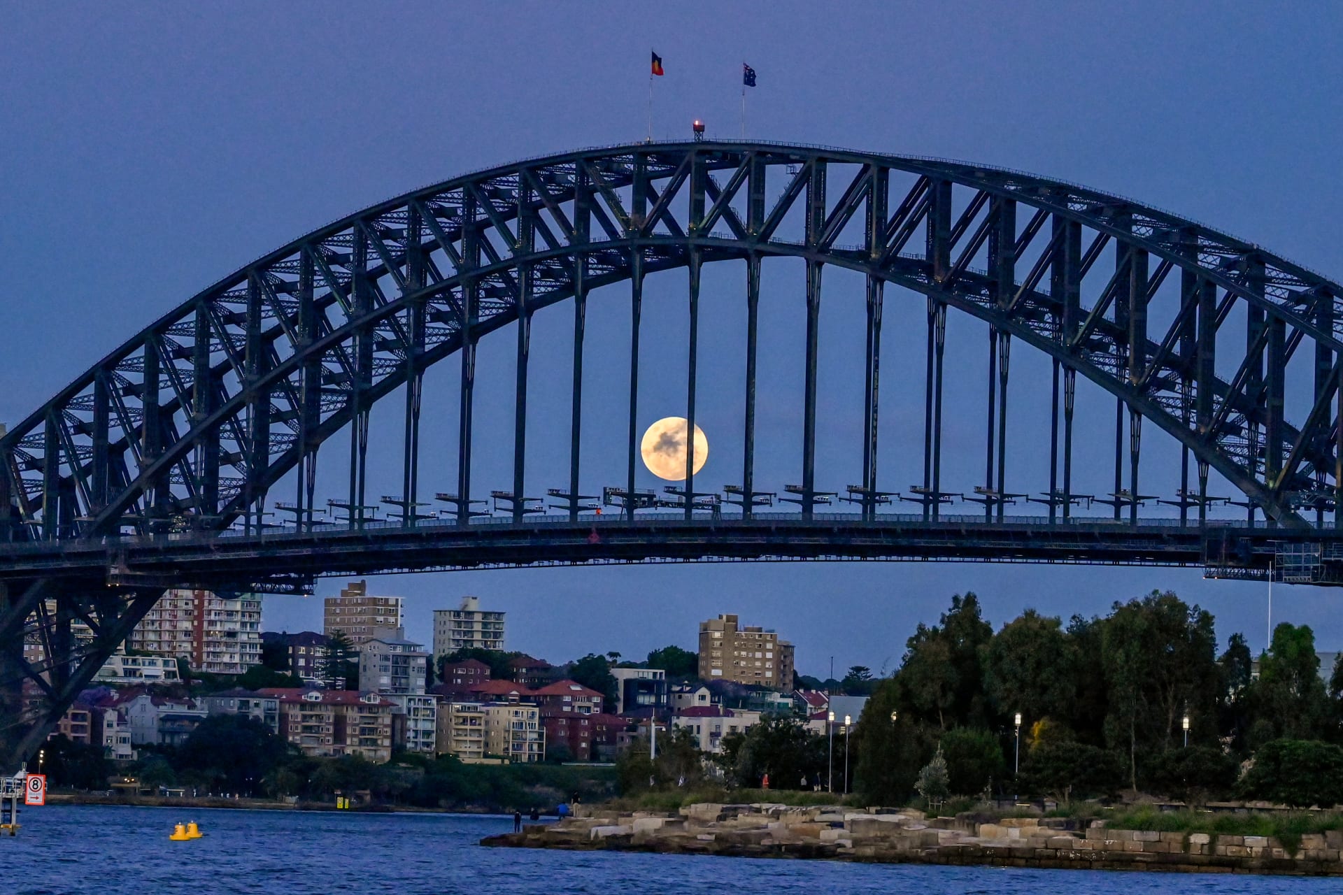 Zatmění Měsíce v Austrálii (8. listopadu 2022)