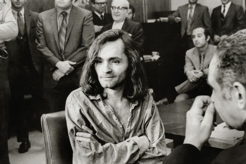 Manson až do své smrti tvrdil, že o vraždě Sharon Tate neměl ponětí a vrahové jej označili za strůjce úmyslně.