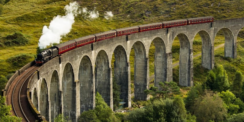 Slavný Glenfinnanský viadukt