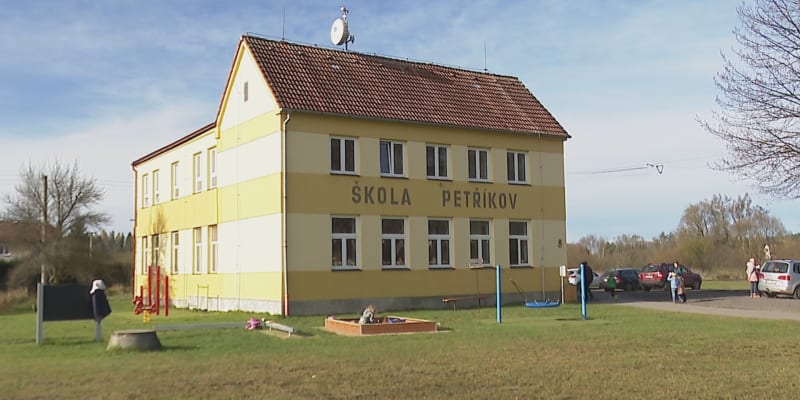 Malých škol je moc a jsou drahé, alespoň podle ministra financí Zbyňka Stanjury (ODS). 