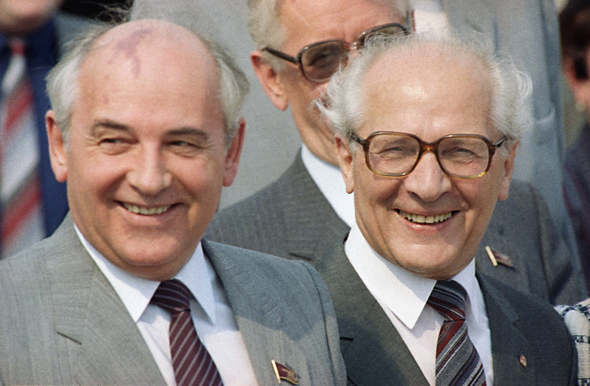 Michail Gorbačov a Erich Honecker