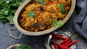 Indická rýže biryani s kuřecím masem 