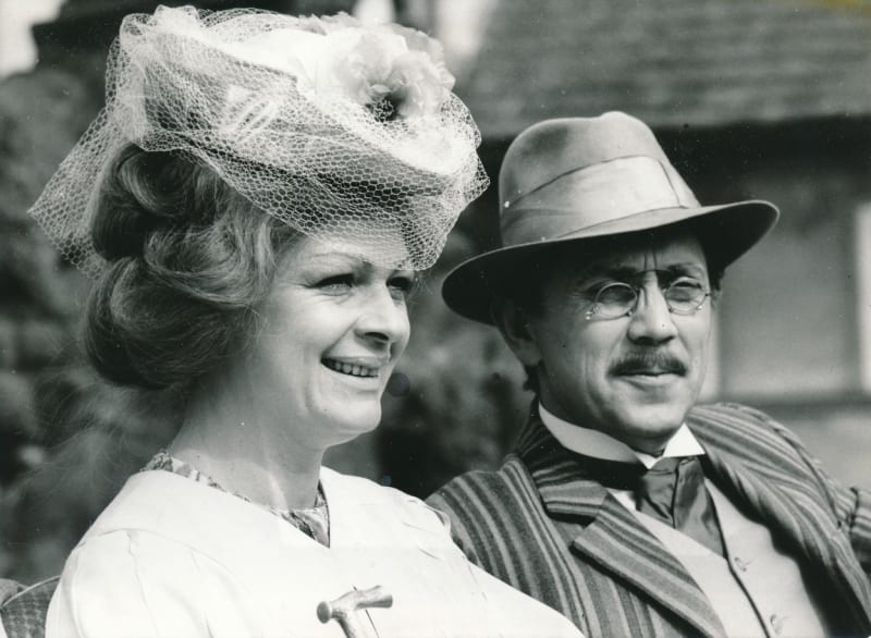 Petr Kostka a Jana Hlaváčová ve filmu Tři Spory (1981)