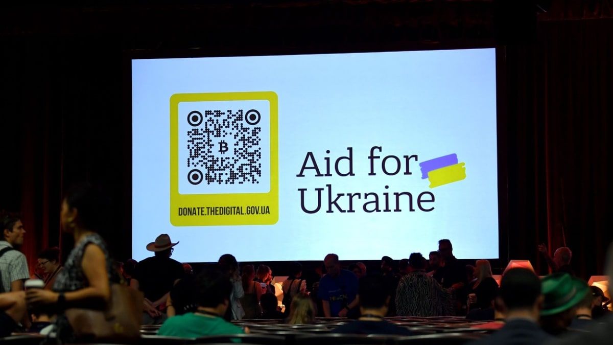 Konspirátoři tvrdí, že ukrajinská nadace Aid for Ukraine prala peníze pro Američany.