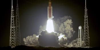 Raketa SLS zdárně odstartovala z floridského mysu Canaveral. Nese modul k Měsíci