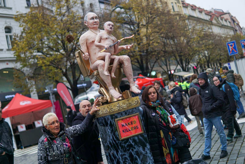 Do Prahy 17. listopadu dorazila řada demonstrantů.