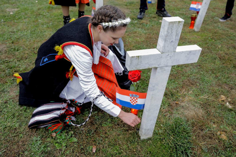 Chorvaté si masakr na farmě Ovčara pravidelně připomínají