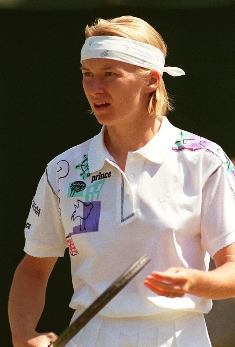 Ve své kariéře vyhrála 100 profesionálních tenisových turnajů.