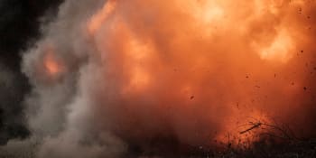 Exploze proměnila ruský tank v ohnivou kouli. Video ukazuje fatální chybu posádky