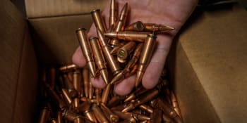 Zbraně dodávané na Ukrajinu mohou získat zločinci, varoval šéf britského kriminálního úřadu