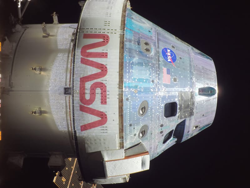 „Selfie“ fotografie, kterou kosmická loď sama pořídila ve vesmíru