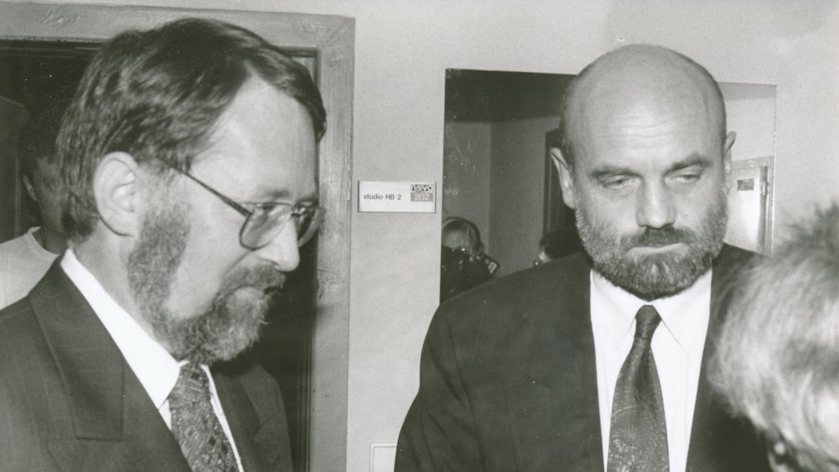 Jaroslav Bašta v 90. letech na snímku s Janem Rumlem (vpravo).