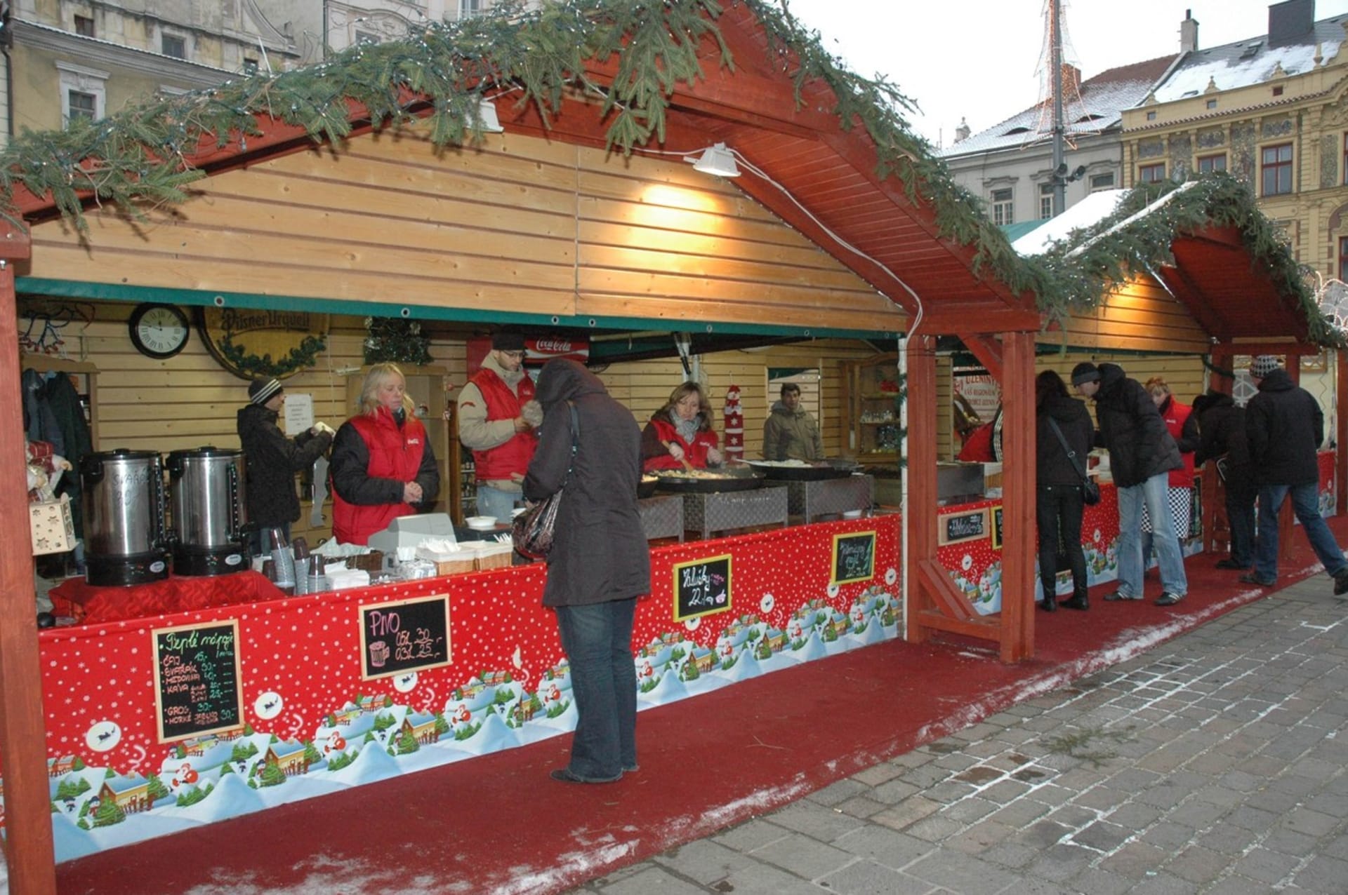 Na vánočních trzích si na své přijdou i milovníci jídla.