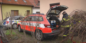 Záhadná smrt ženy v hořícím domě na Brněnsku. Policie vyšetřuje násilný trestný čin