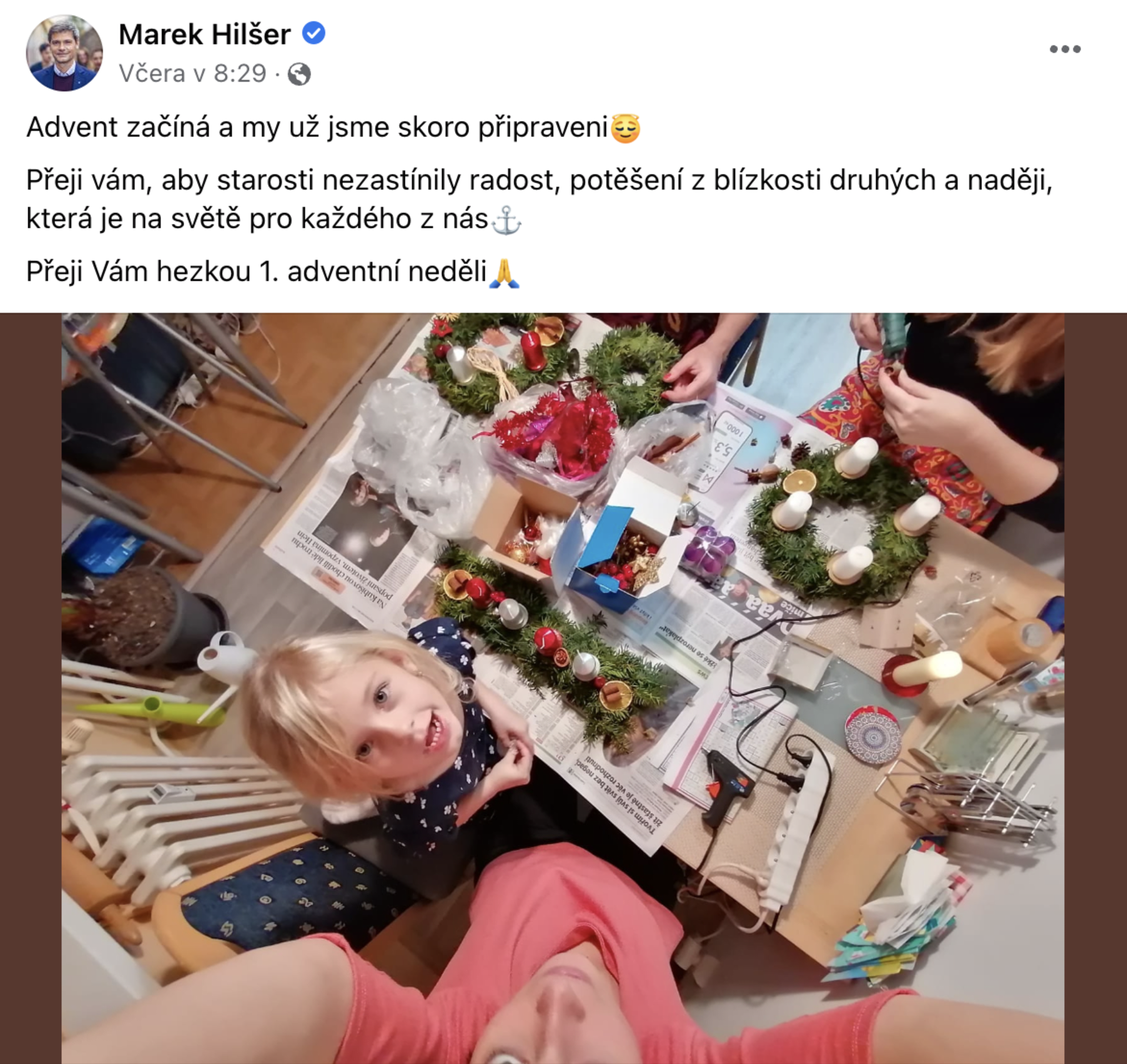 Fotky své rodiny na sociálních sítích často sdílí i Marek Hilšer.