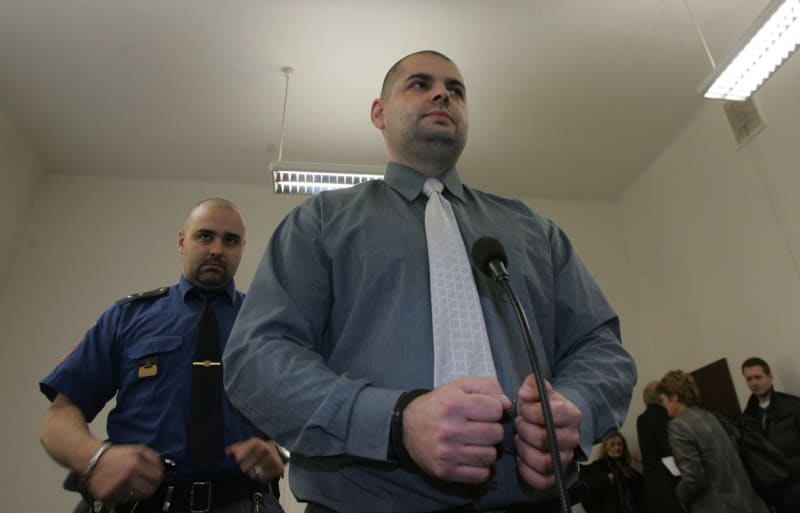 Petr Němec u soudu (22. února 2012)