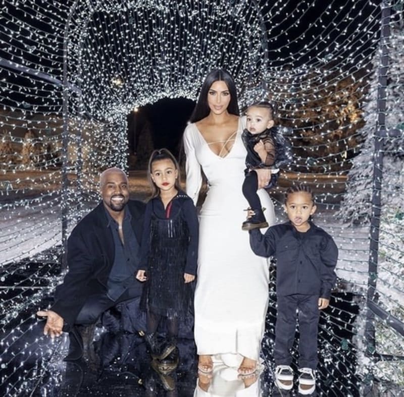 Kim a Kanye spolu mají čtyři děti.