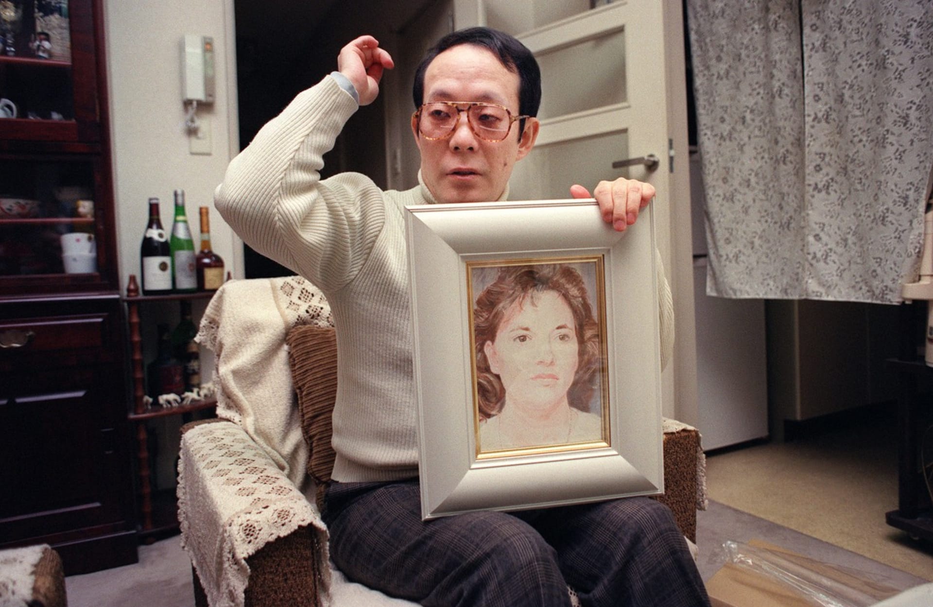 Issei Sagawa v roce 1992 u sebe doma