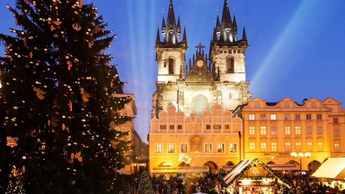 Vánoční trhy v Praze na Staroměstském náměstí