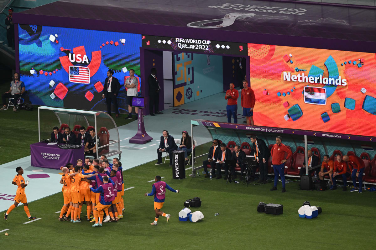 Fotbalisté Nizozemska porazili na MS v Kataru výběr z USA. Slaví postup do čtvrtfinále.