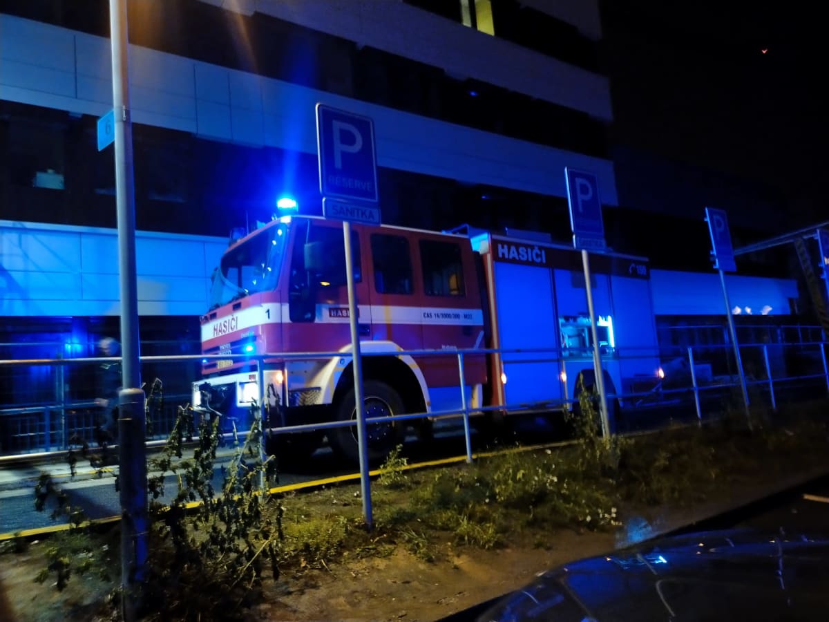V nemocnici v Motole hořela elektroinstalace.
