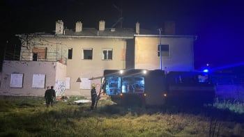 Tragédie v Kvítkovicích na Zlínsku: Požár domu nepřežil jeden člověk, další tři jsou zranění